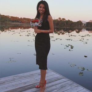 Lulus midi black dress